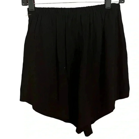 Shore Brand Mallorca bottom front women’s Black High waisted shorts Sz Medium - Picture 8 of 12
